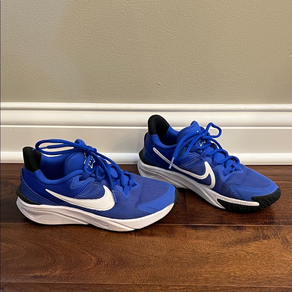 Nike Big Kids Star Runner 04 Running Shoes